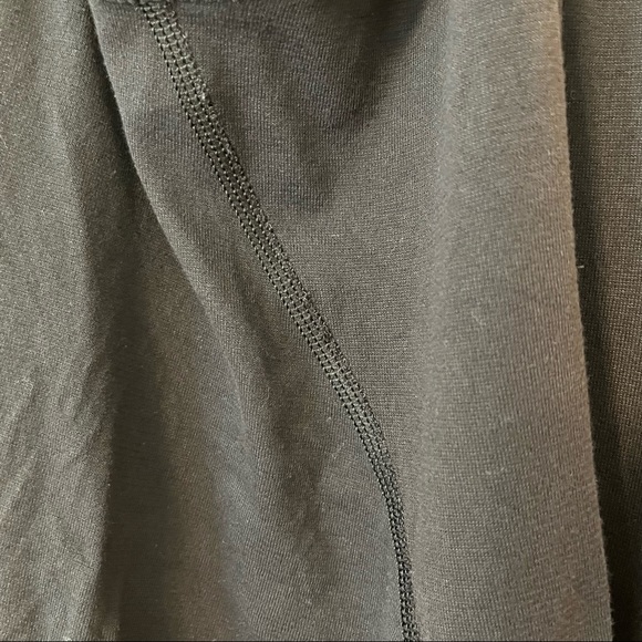 Lululemon Practice Freely Tank - Black - Size 6 - Picture 10 of 12